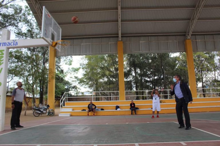 Arranca liga de basquetbol