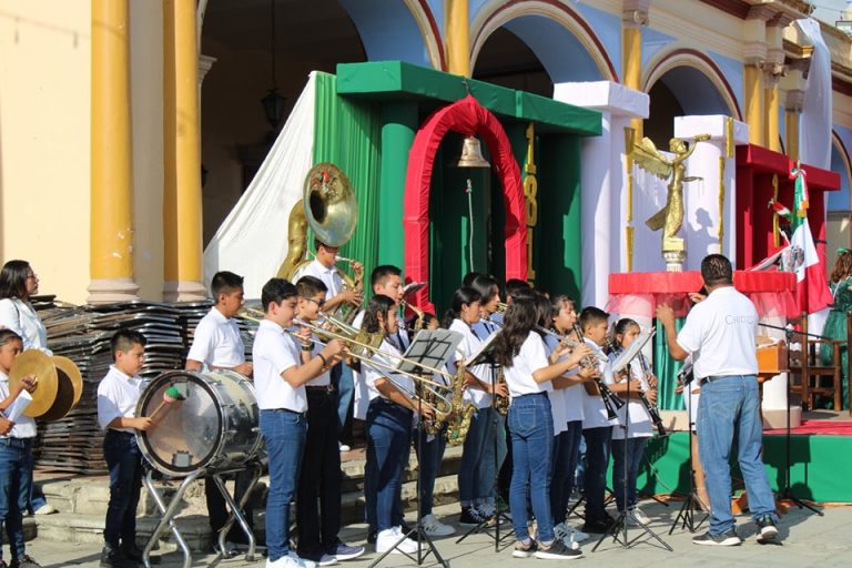 NUESTRAS NIÑAS Y NIÑOS BRILLAN EN LAS FIESTAS PATRIAS 🎉