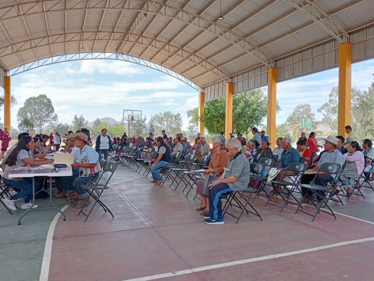 APOYAMOS EN LA ENTREGA DE TARJETAS A ADULTOS MAYORES DEL PROGRAMA BIENESTAR 🎁