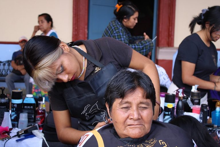 Viernes de Belleza en Ocotlán: Cortes de Cabello Gratuitos para la Comunidad