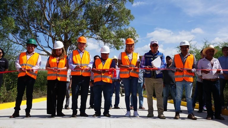 Un Paso Hacia un Futuro Más Seguro y Moderno: Inauguración de Pavimentación en Praxedis de Guerrero