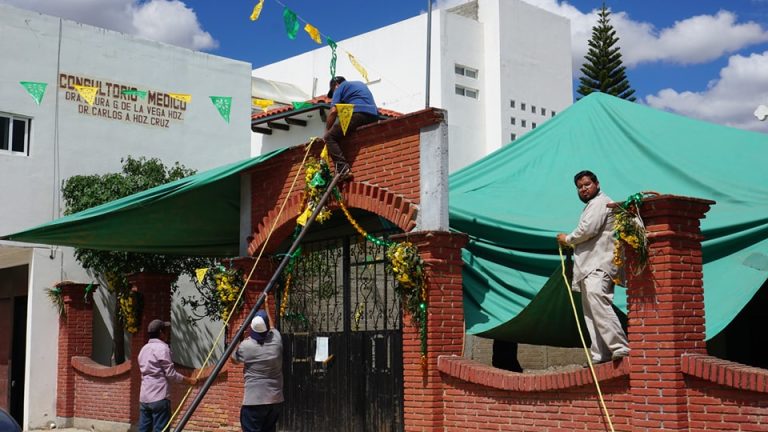 Unión y Progreso: Apoyo a las Tradiciones en Ocotlán de Morelos