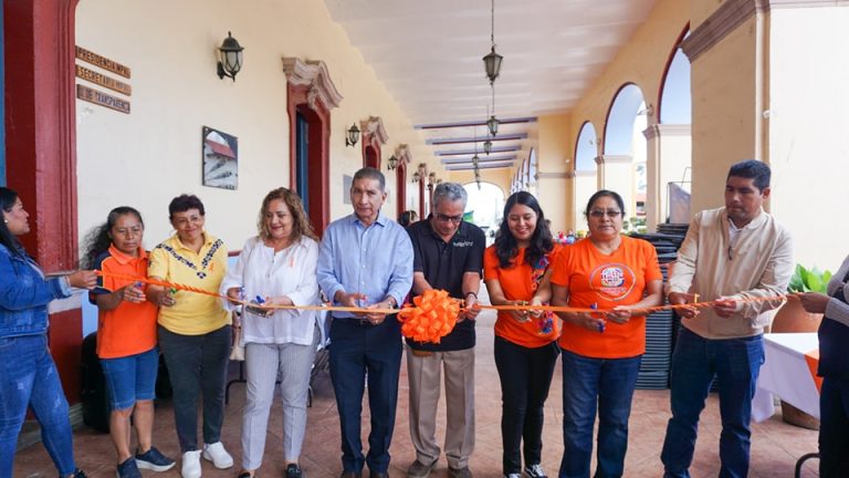 Empoderamiento y Comercio Florecen en Ocotlán con la Inauguración del Mercadito Naranja