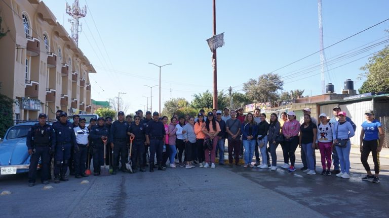 Ocotlán Embellece su Entrada para las Festividades: Un Esfuerzo Colectivo por la Armonía y Hospitalidad