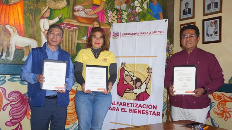 Dr. Luis F. Martínez Aquino Impulsa la Educación con el Programa Alfabetización para el Bienestar en Ocotlán de Morelos