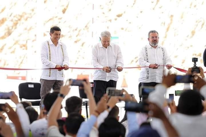 Inauguración de la Autopista Barranca Larga-Ventanilla: Un Nuevo Horizonte para Oaxaca