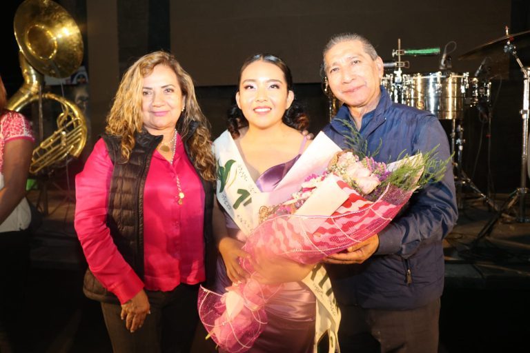 Las Tradicionales Placitas Españolas Iluminan el Corazón de Ocotlán de Morelos en una Noche Inolvidable